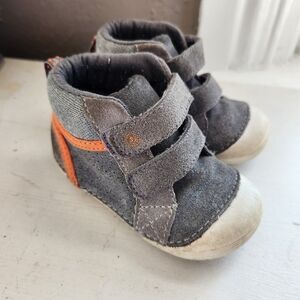 Stride Rite | Soft Motion Martin Boot grey orange 5M boys
